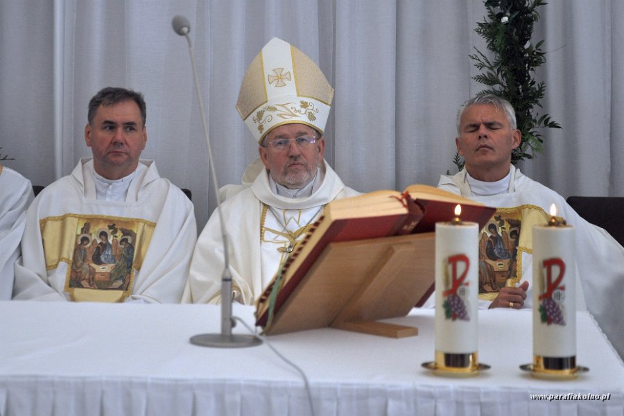 027 Pierwsza Eucharystia.jpg